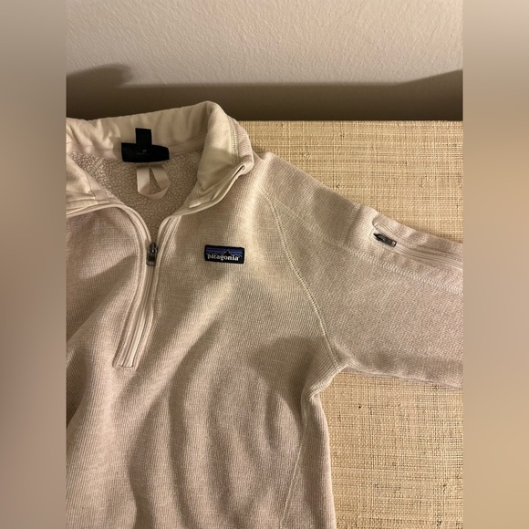 Patagonia Better Sweater 1/4 Zip in Size M - Picture 4 of 6